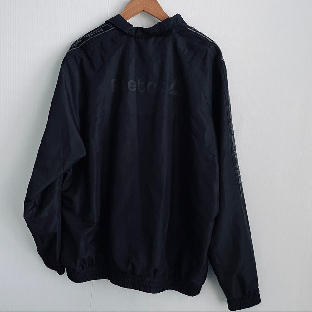 Reebok men’s jacket logo stripe down sleeve - Picture 8 of 10